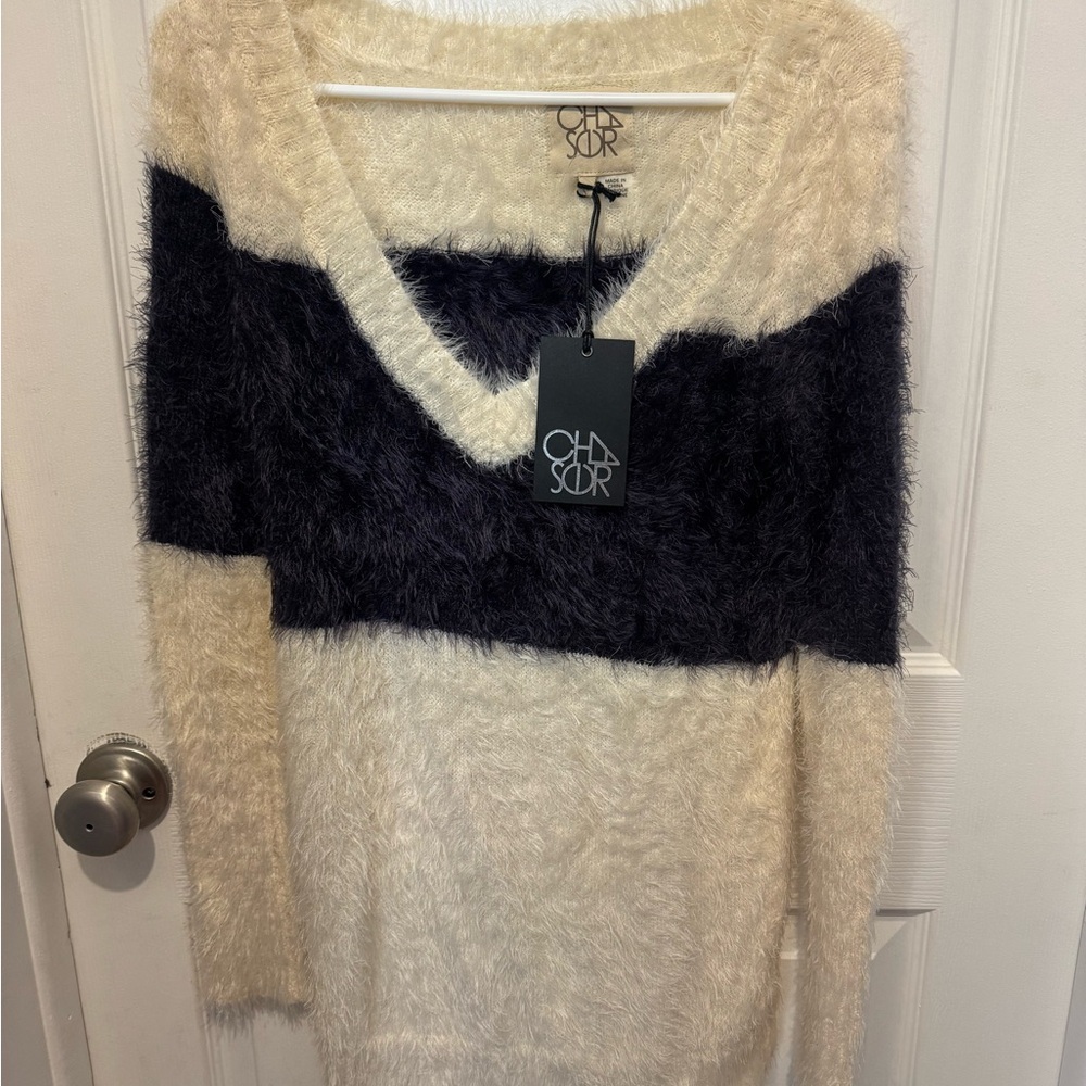 Chaser Cream and Black Fuzzy V-Neck Pullover